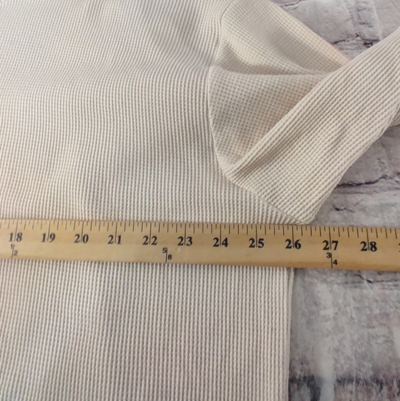 Good American Essentials Boyfriend Thermal Henley Waffle Knit Bone NWT 5/6 Sz 2X - Picture 9 of 11